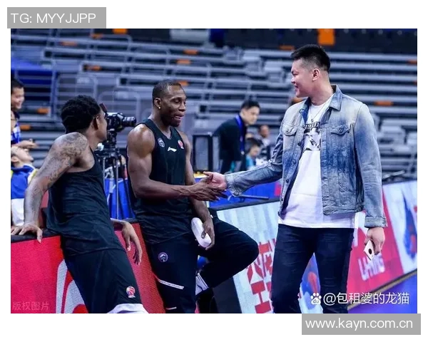 广东宏远队全队合力荣登CBA总冠军宝座，终结辽宁队三连冠统治