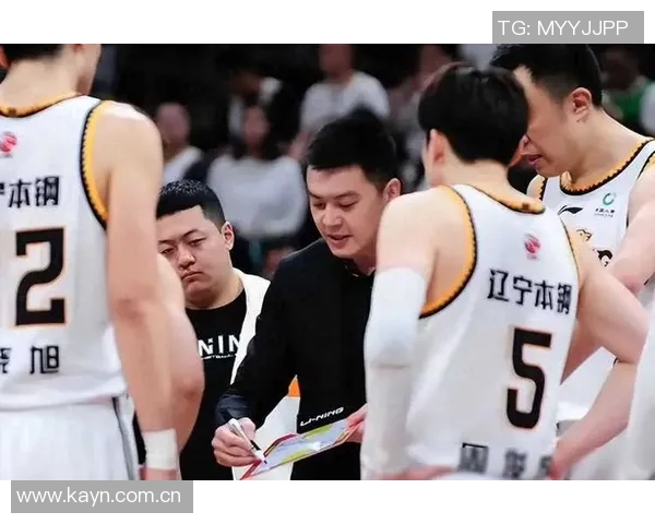 广东宏远主场力克辽宁本钢，取得连胜，保持不败纪录