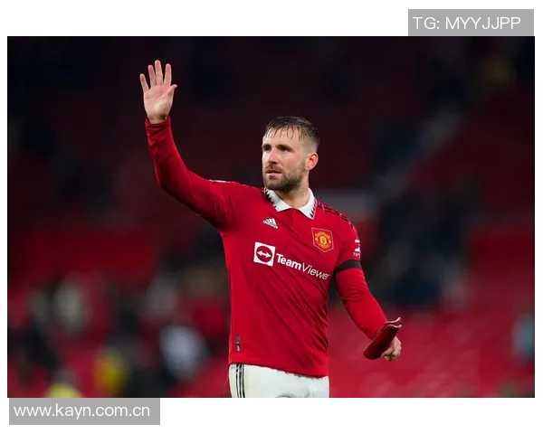 鲁尼谈卢克-肖:他是一名杰出的球员,值得信任 鲁尼谈卢克-肖:他是一名杰出的球员,值得信任